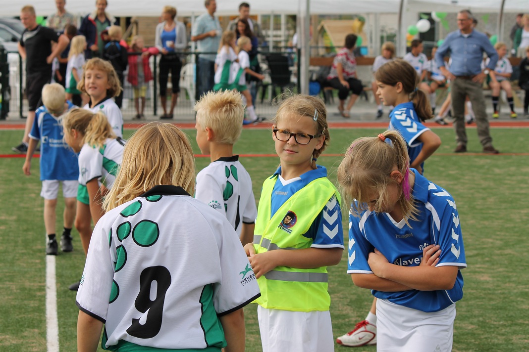 Oefenwedstrijd E2 Almkerk 197.JPG